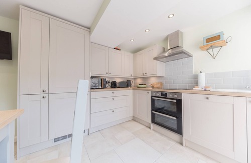 Cartmel Cottage | Pet-Friendly Family Cottage with Garden View at The Flags