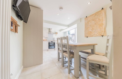 Cartmel Cottage | Pet-Friendly Family Cottage with Garden View at The Flags