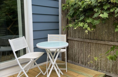 Tisbury House | Romantic Oasis with Ocean View & Big Sunny Deck