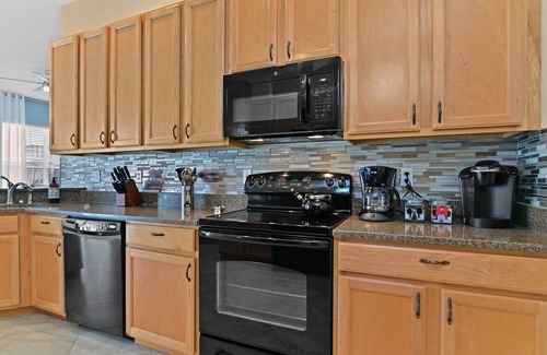 Ridgewood Lakes House | Family-Friendly Disney Paradise with Pool & Game Room