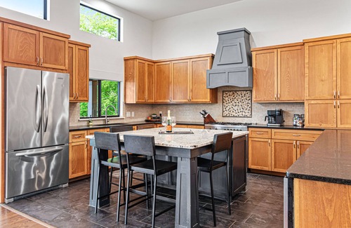 Gate Hollow Estates Villa | Perfect Pet-Friendly Waterfront Retreat with Pool & Hot Tub