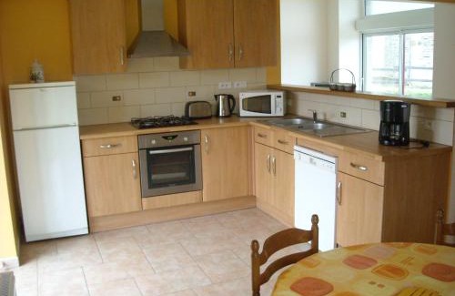 Isigny-le-Buat House | Beautiful Cottage in Normandy with Large Garden & Pet Friendly
