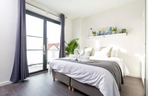 Delft Apartment | Family-Friendly Studio XL with Balcony in Delft Utopia