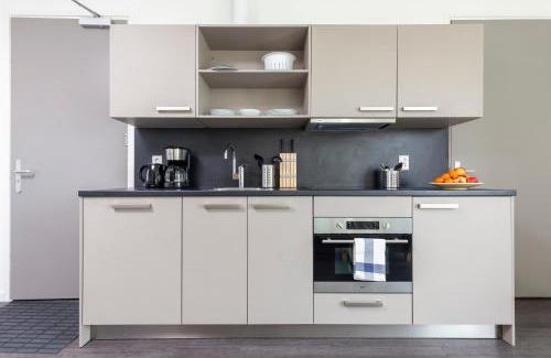 Delft Apartment | Family-Friendly Studio XL with Balcony in Delft Utopia