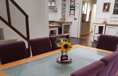 Bullsbrook House | Ideal Family Farm Stay in Swan Valley, Perth with Breakfast