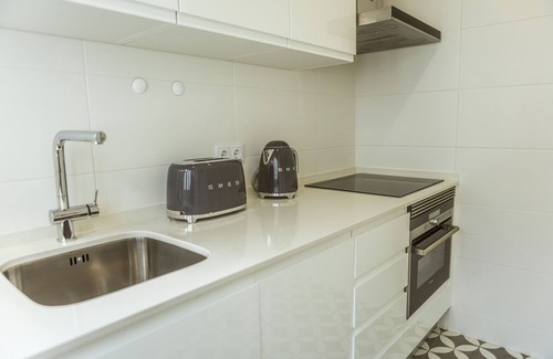 Tavira Apartment | Family Flat in Central Location with Terrace & Spa Access