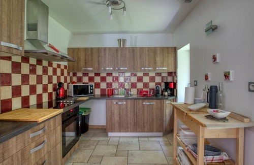 Cenac-et-Saint-Julien Cottage | Pet-Friendly Gite in Cénac-et-Saint-Julien with Pool