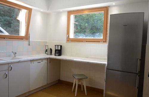 Saint-Bonnet-en-Champsaur Ski Chalet | Spacious Family Chalet with Pool and Lake View Amenities