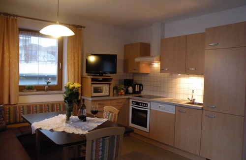 Hippach Apartment | Family-Friendly Apartment with Kitchen & Breakfast Included