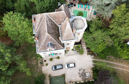 Gontaud House | Family-Friendly Château: Sleeps 15 & Offers Great Amenities