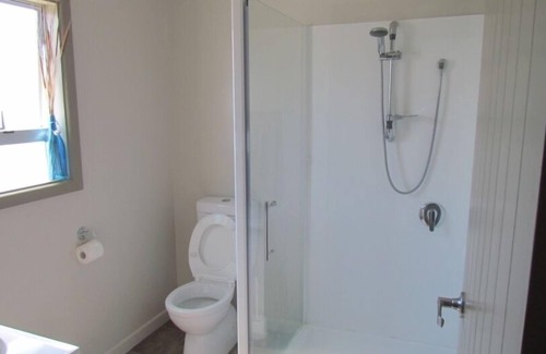 Waimarama House | Family friendly & pets allowed outside. Waimarama beach, Hawkes Bay