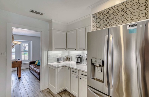 West Oak Hill House | Family-Friendly 3BR w/Private Pool & BBQ in SW Austin