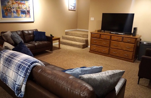 St. Marys House | Family Retreat with Hot Tub, Pool & Playground - Sleeps 12