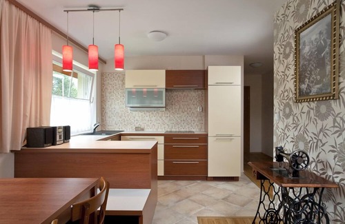 Zlin Apartment | Family-Friendly 90m2 Apartment with Pool and Breakfast