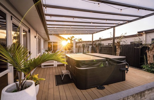 Papamoa Beach House | Family Friendly Aquatic lovers dream in Papamoa Beach