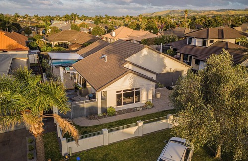 Papamoa Beach House | Family Friendly Aquatic lovers dream in Papamoa Beach