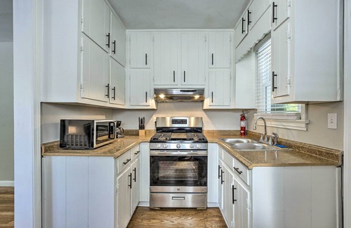 Atlanta House | Family-Friendly Getaway Just 3 Miles from Downtown ATL!