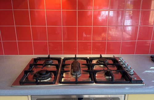 Patons Rock House | FAMILY FRIENDLY BEACH FRONT BEACH HOUSE WITH KAYAKS, FISHING RODS, TOYS & BOOKS