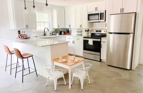 McKinney House | Guest Rated 10/10 Bungalow 214 in McKinney for Families