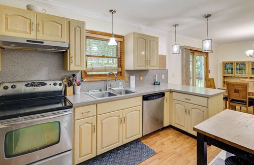 Bushkill House | Family-Friendly Bushkill Home w/ Pool Access!