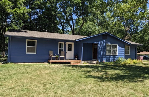 Manhattan House | Welcoming Blue Jay Ranch House Near KSU Stadium