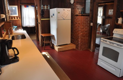 Madison Center Cottage | Family-Friendly Cottage with Pool & Ocean View - Guest Rated 9.8