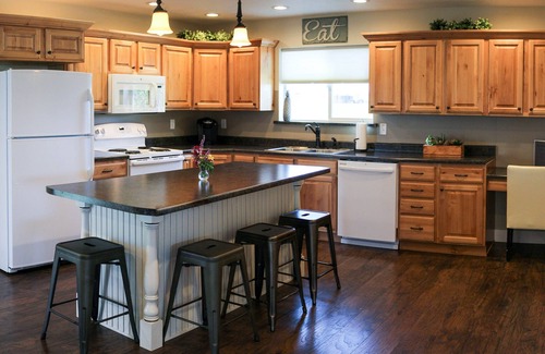 Cornish House | Guest Rated 10/10 Family-Friendly Retreat in Cache Valley