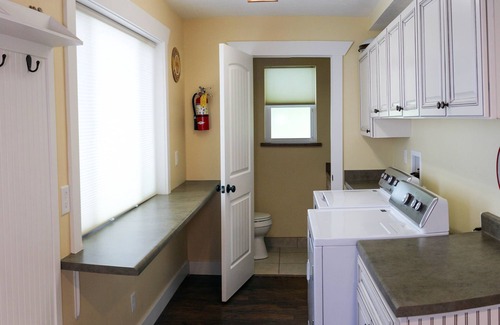 Cornish House | Guest Rated 10/10 Family-Friendly Retreat in Cache Valley