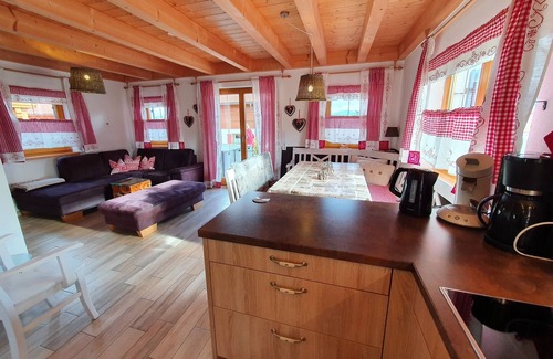 Lechbruck House | Casa Bavaria: Pet-Friendly Retreat with Pool & Family Fun