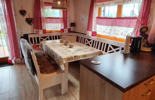 Lechbruck House | Casa Bavaria: Pet-Friendly Retreat with Pool & Family Fun