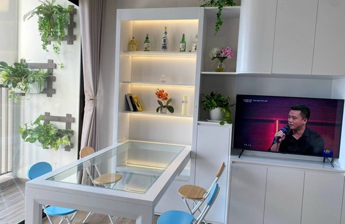 Van Giang Apartment | Family-friendly, Filled up with morning sunshine, Fully furnished yet spacious