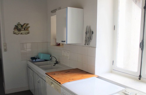 Vayres Cottage | Family Friendly Gite with Heated Pool and Fishing Lake
