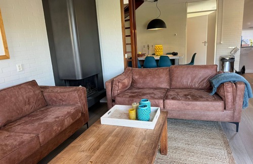 Hemelum House | Family-Friendly Holiday Home with Jetty and Hot Tub