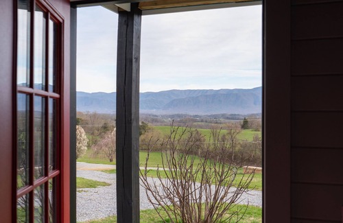 Greeneville House | Ideal Family Retreat Near Historic Downtown Greeneville TN
