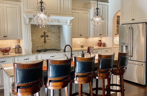 Auburn House | Family friendly home located near Auburn University campus.