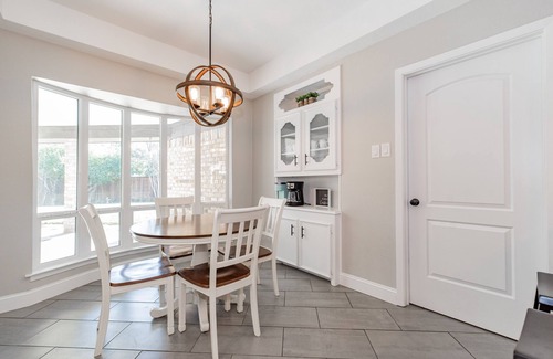 Lewisville House | Family-Friendly Retreat in North DFW with Ocean Views