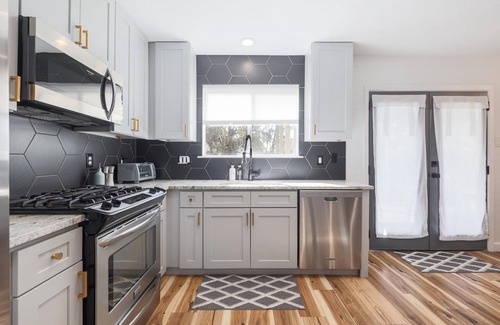 Anderson Mill House | Ideal Family Retreat with Kids' Play Area & Office Spaces