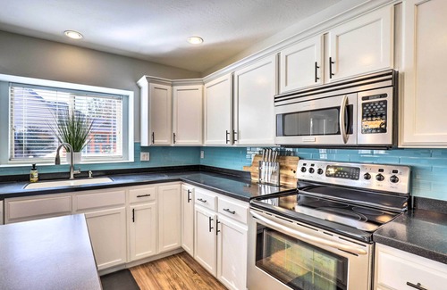 Herriman House | Ideal Family Retreat with Theater & Hot Tub Near SLC