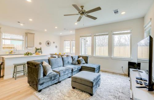Hockley House | Family-Friendly Home with Yard in Hockley!