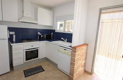 Deltebre House | Cozy Villa Deltebre: 3 Bedrooms, Pet-Friendly Retreat