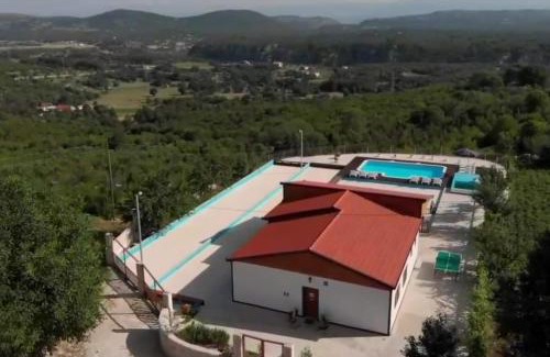 Donji Dolac House | Family Friendly Retreat with Pool in Donji Dolac, Zagora