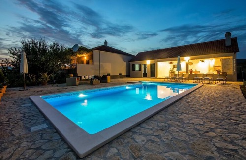 Ercegovci House | Family-Friendly House with Pool in Ercegovci, Zagora