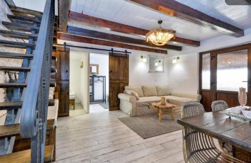 Karlovac House | Family-Friendly Retreat with Pool in Karlovac - 4 Stars
