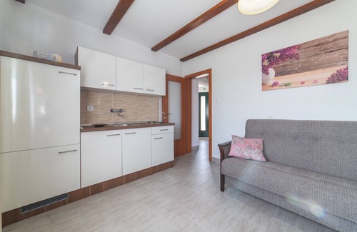 Klis House | Family-Friendly Retreat with Pool in Veliki Bročanac, Zagora