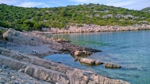Tkon House | Ideal Family Retreat with Pool and Ocean Views in Cove Triluke