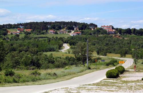 Martinski House | Family-Friendly House with Parking in Sveti Martin, Istria