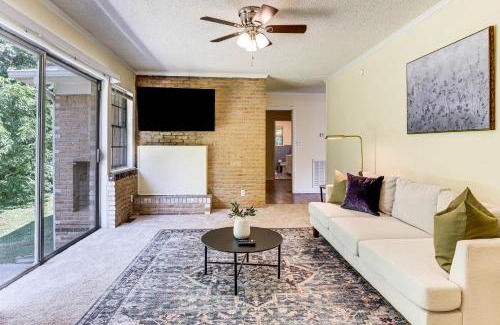 Huntsville House | Kid-Friendly Huntsville Home with Pet Access and Yard