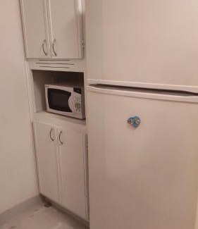 Fabreville House | Family-Friendly in Quiet Laval Neighborhood
