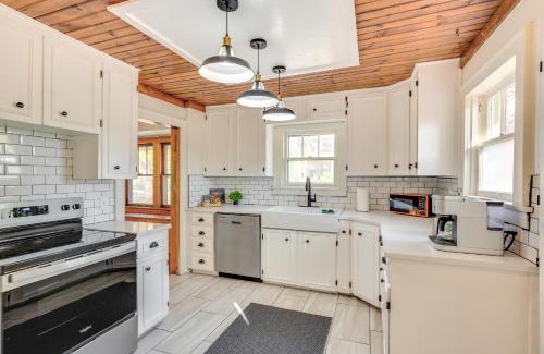 Independence House | Family-Friendly Independence Home 5 Mi to Stadium
