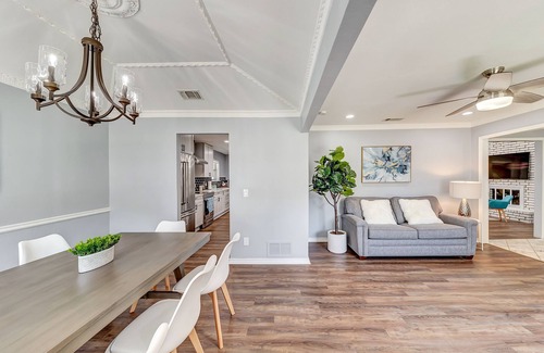 Northeast Carrollton House | Family-Friendly Retreat with Games, Spa & King Bed
